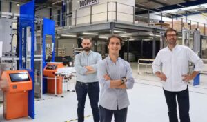 Ouidrop, l’as du retrait autonome des courses, muscle son outil industriel